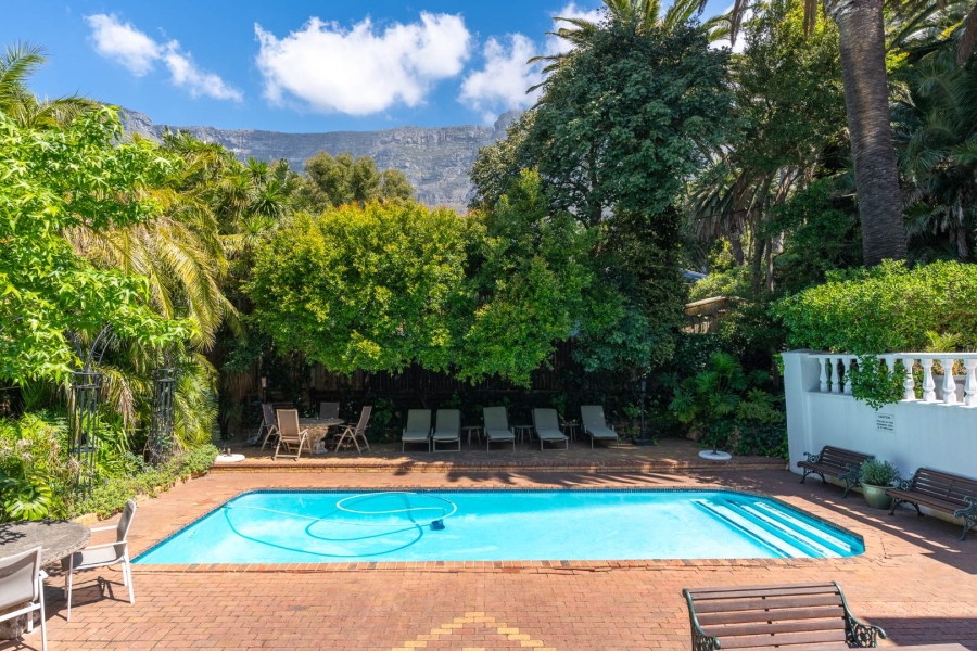 14 Bedroom Property for Sale in Oranjezicht Western Cape